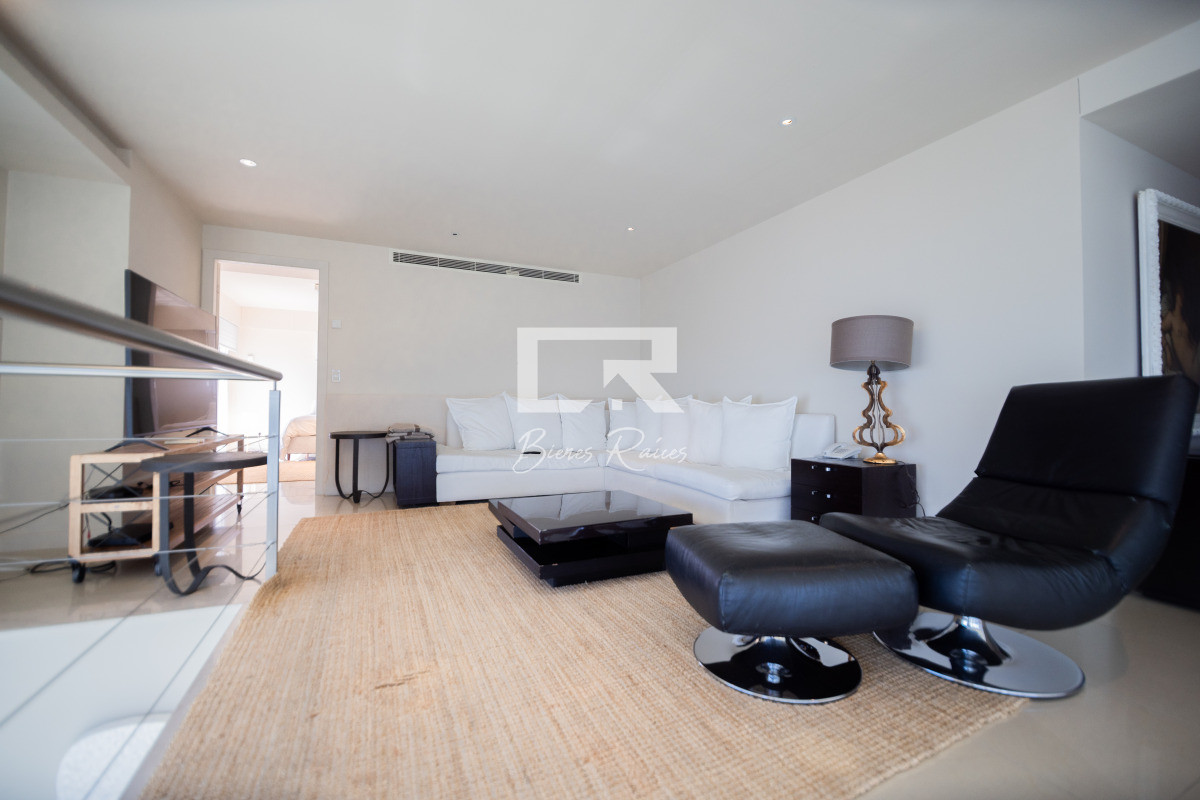 Apartamento ID.739 - Aquarela duplex  4 dormitorios en venta. Playa Mansa. Punta del Este