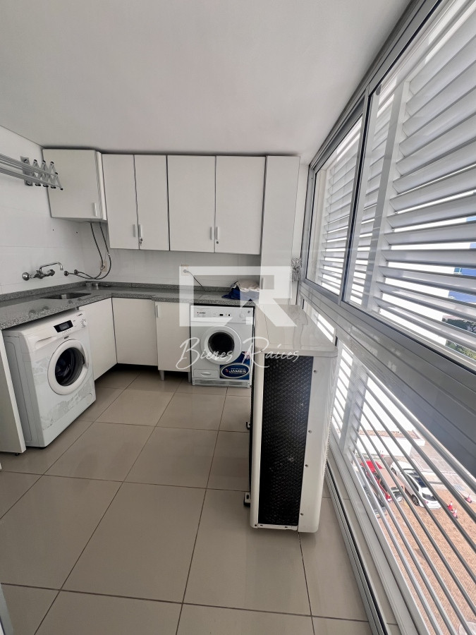 Apartamento ID.937 - Alquiler de verano Dos dormitorios y dep. de servicio. 