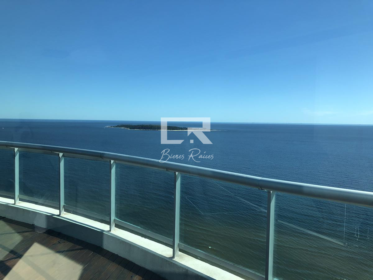 Apartamento ID.743 - Venta y alquiler anual exclusivo Pent House Aquarela  3 dormitorios y dep. 