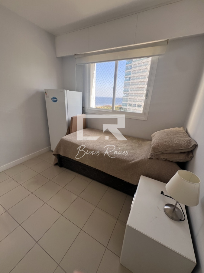 Apartamento ID.937 - Alquiler de verano Dos dormitorios y dep. de servicio. 