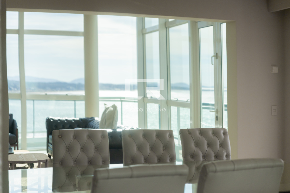 Apartamento ID.739 - Aquarela duplex  4 dormitorios en venta. Playa Mansa. Punta del Este