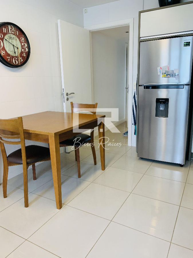 Apartamento ID.808 - Aquarela apartamento en venta de 4 dormitorios  Punta del Este Financia