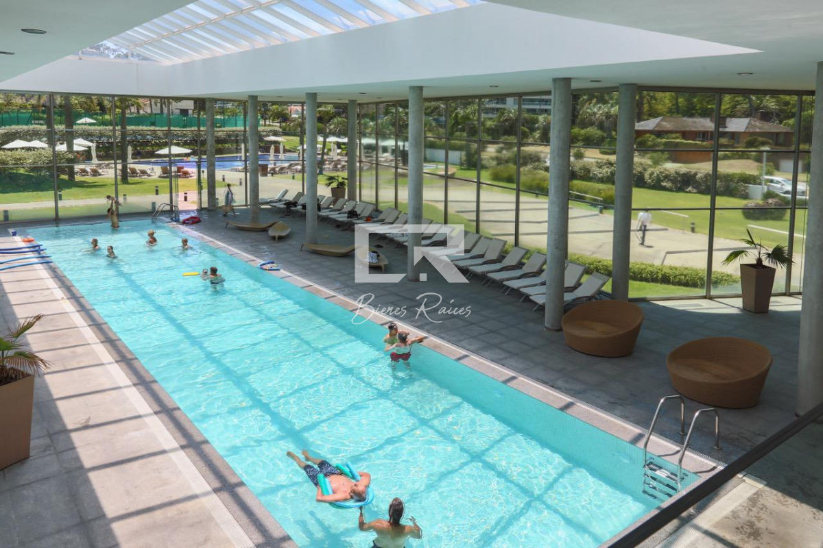 Apartamento ID.808 - Aquarela apartamento en venta de 4 dormitorios  Punta del Este Financia