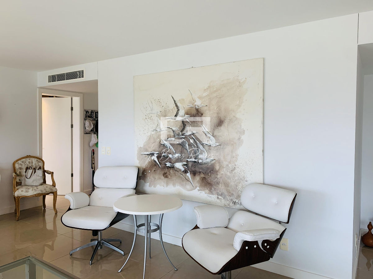 Apartamento ID.808 - Aquarela apartamento en venta de 4 dormitorios  Punta del Este Financia