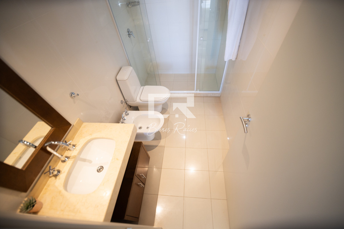 Apartamento ID.739 - Aquarela duplex  4 dormitorios en venta. Playa Mansa. Punta del Este