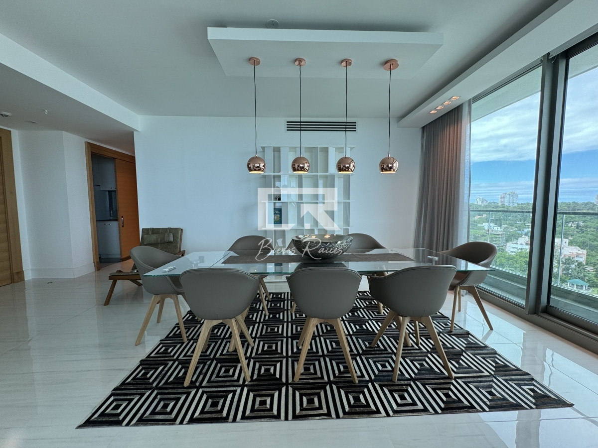 Apartamento ID.783 - Alquiler temporal en Fendi Punta del Este 4 dormitorios en suite.