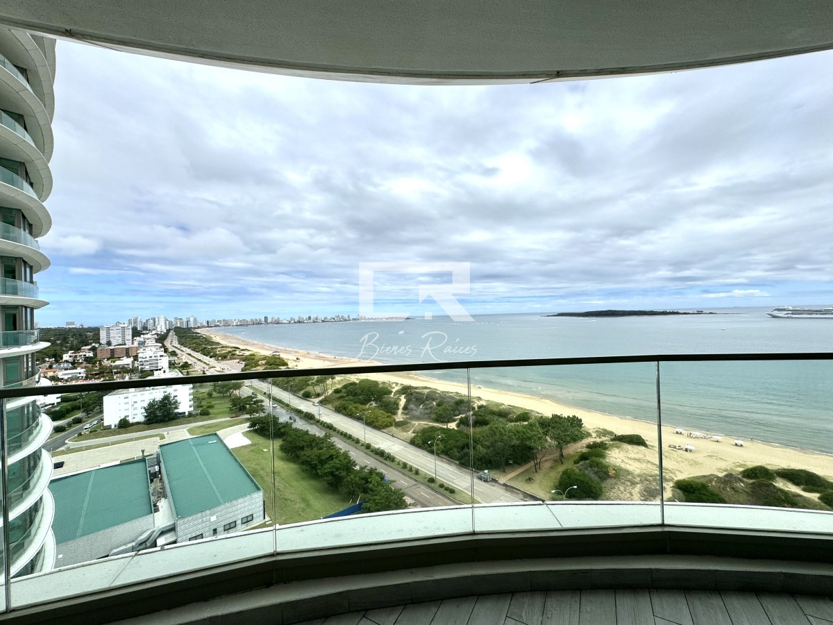 Apartamento ID.783 - Alquiler temporal en Fendi Punta del Este 4 dormitorios en suite.