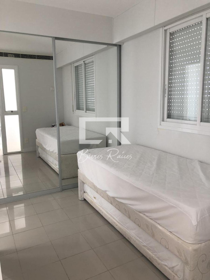 Apartamento ID.743 - Venta y alquiler anual exclusivo Pent House Aquarela  3 dormitorios y dep. 