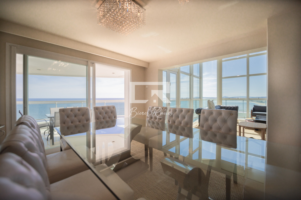 Apartamento ID.739 - Aquarela duplex  4 dormitorios en venta. Playa Mansa. Punta del Este