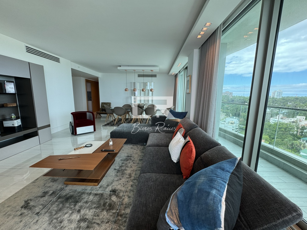 Apartamento ID.783 - Alquiler temporal en Fendi Punta del Este 4 dormitorios en suite.