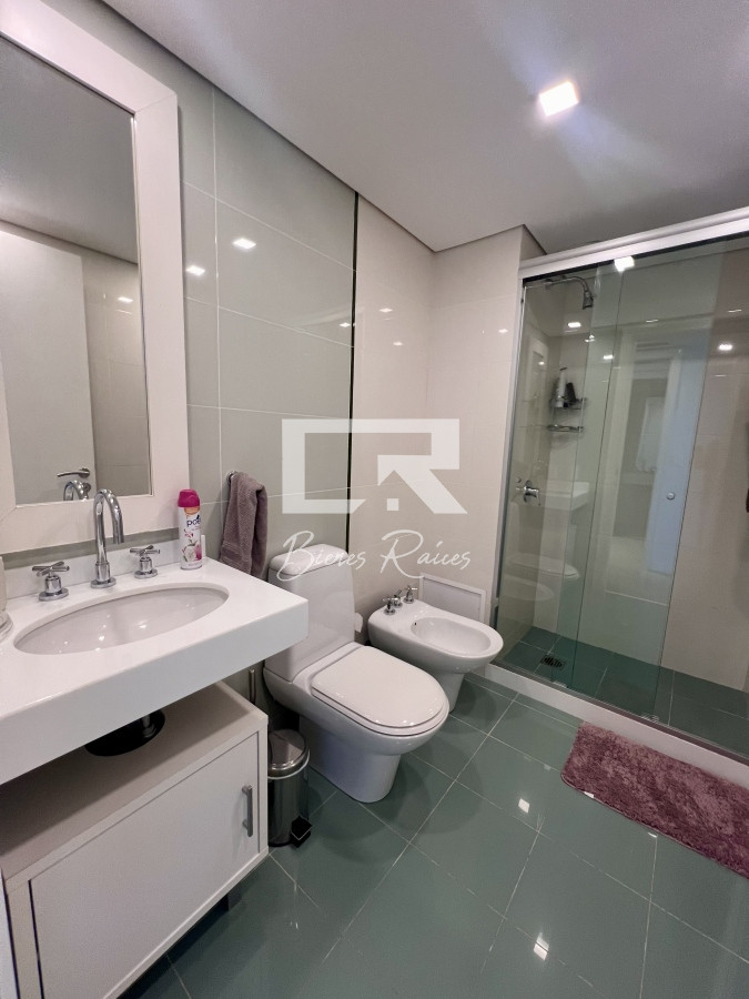 Apartamento ID.937 - Alquiler de verano Dos dormitorios y dep. de servicio. 