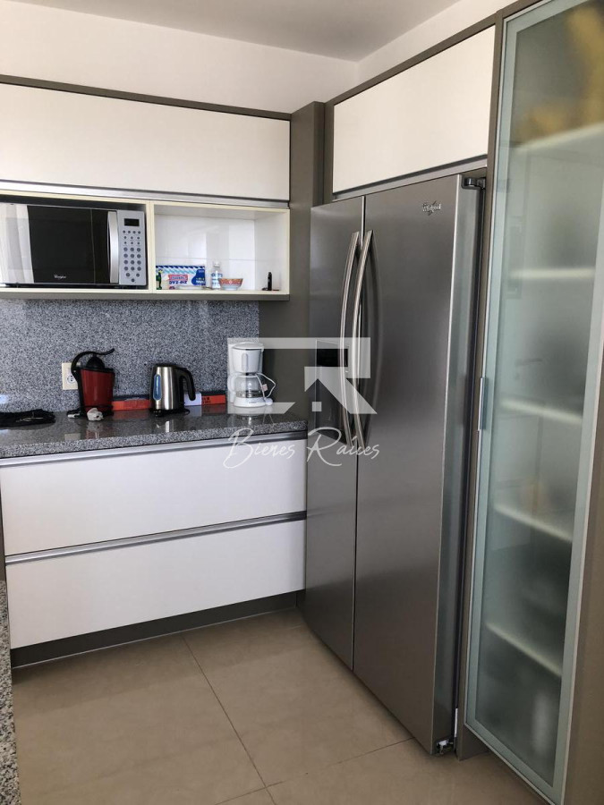 Apartamento ID.743 - Venta y alquiler anual exclusivo Pent House Aquarela  3 dormitorios y dep. 