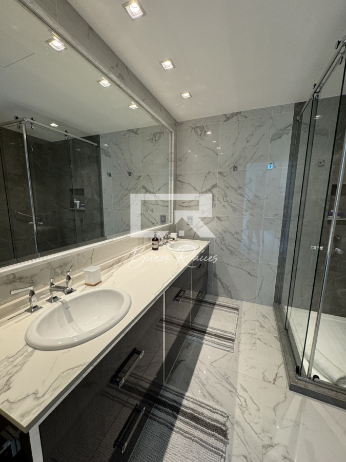 Apartamento ID.783 - Alquiler temporal en Fendi Punta del Este 4 dormitorios en suite.