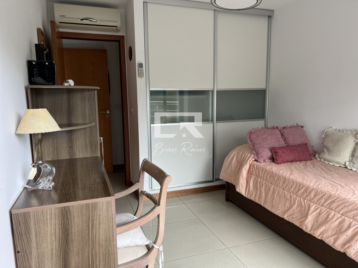 Apartamento ID.811 - Apartamento en alquiler temporal.- Tressesenta, dos dormitorios.-