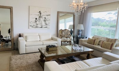 Aquarela apartamento en venta de 4 dormitorios  Punta del Este Financia