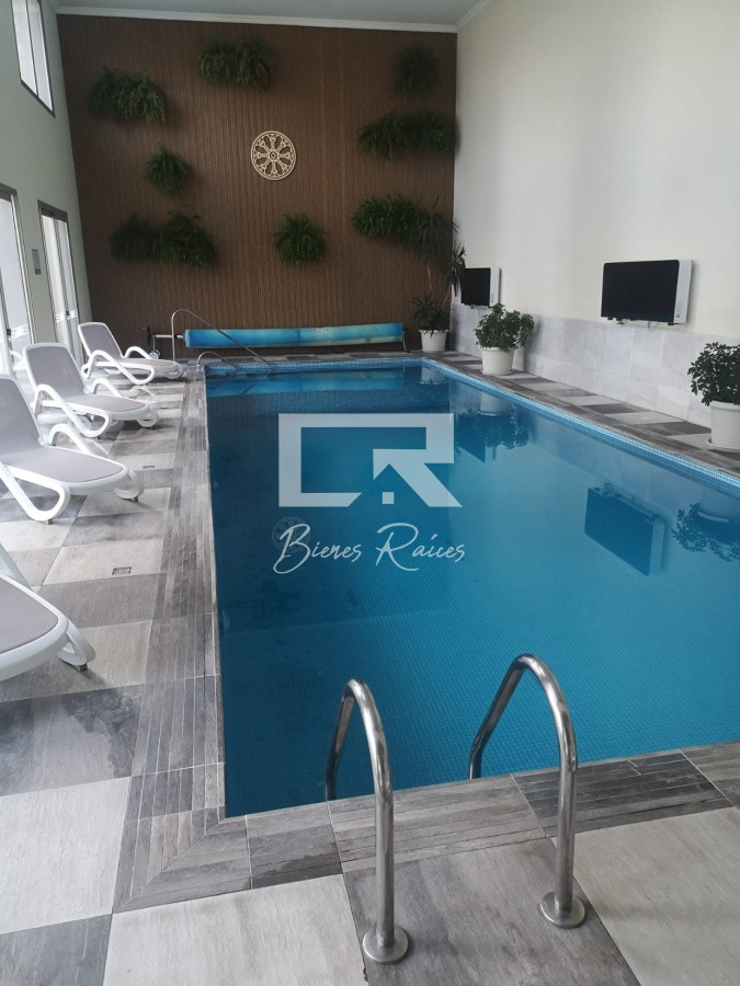 Apartamento ID.813 - Apartamento de 2 dormitorios con servicio de playa. Place Lafayette Playa mansa Punta del Este.