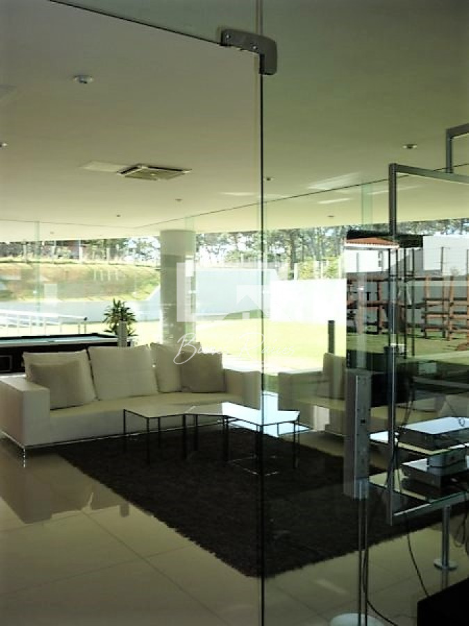 Apartamento ID.811 - Apartamento en alquiler temporal.- Tressesenta, dos dormitorios.-