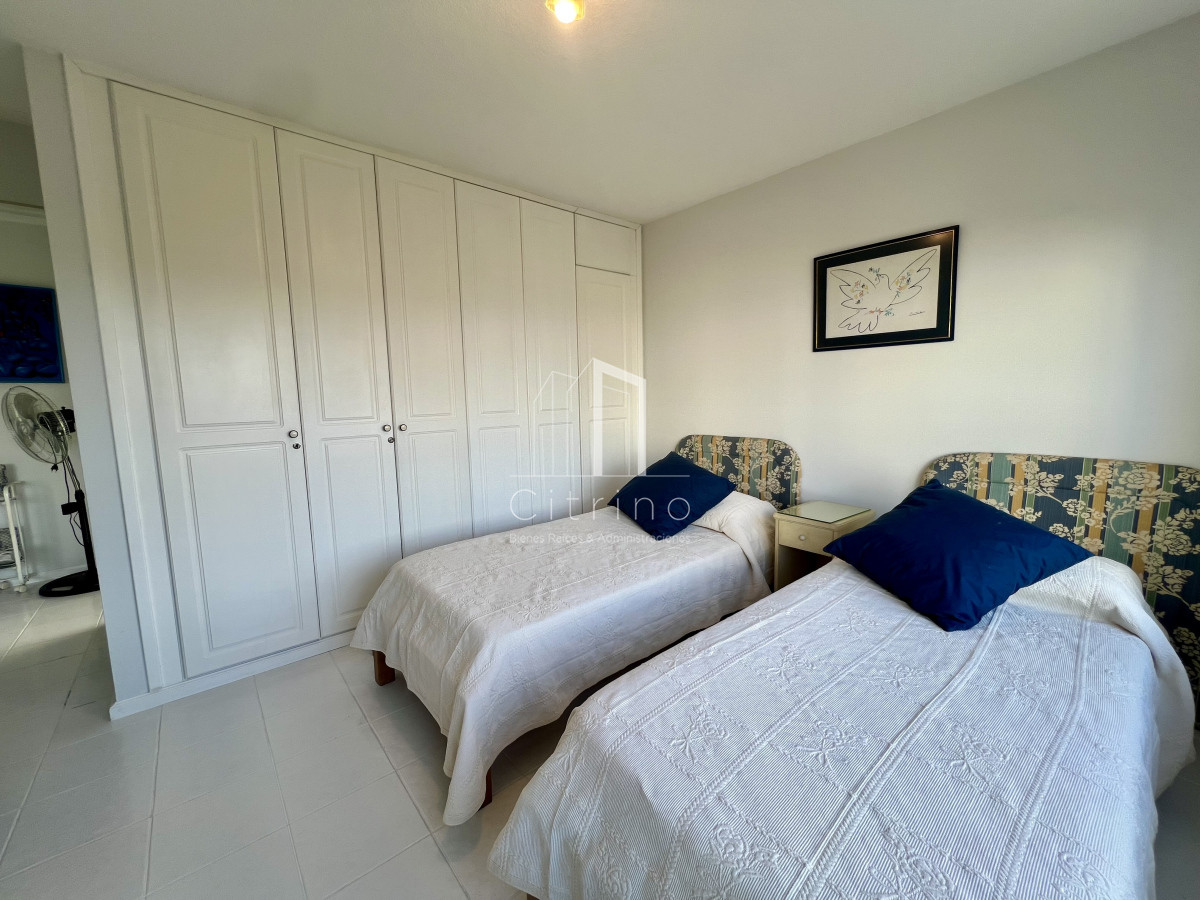 Apartamento ID.1610 - Apartamento 3 dormitorios en alquiler. Punta del este.