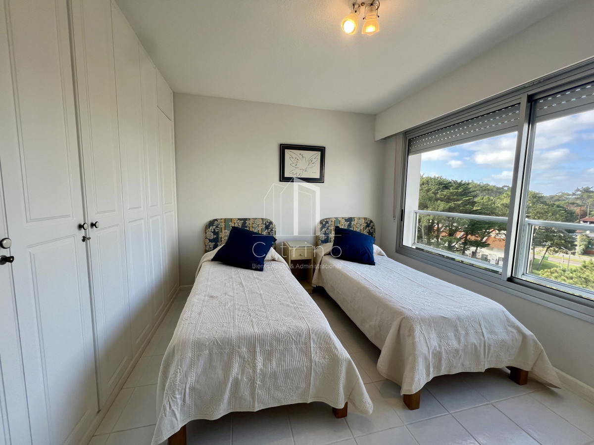 Apartamento ID.1610 - Apartamento 3 dormitorios en alquiler. Punta del este.