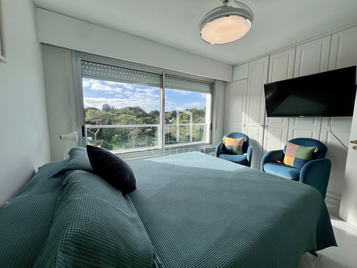 Apartamento ID.1610 - Apartamento 3 dormitorios en alquiler. Punta del este.