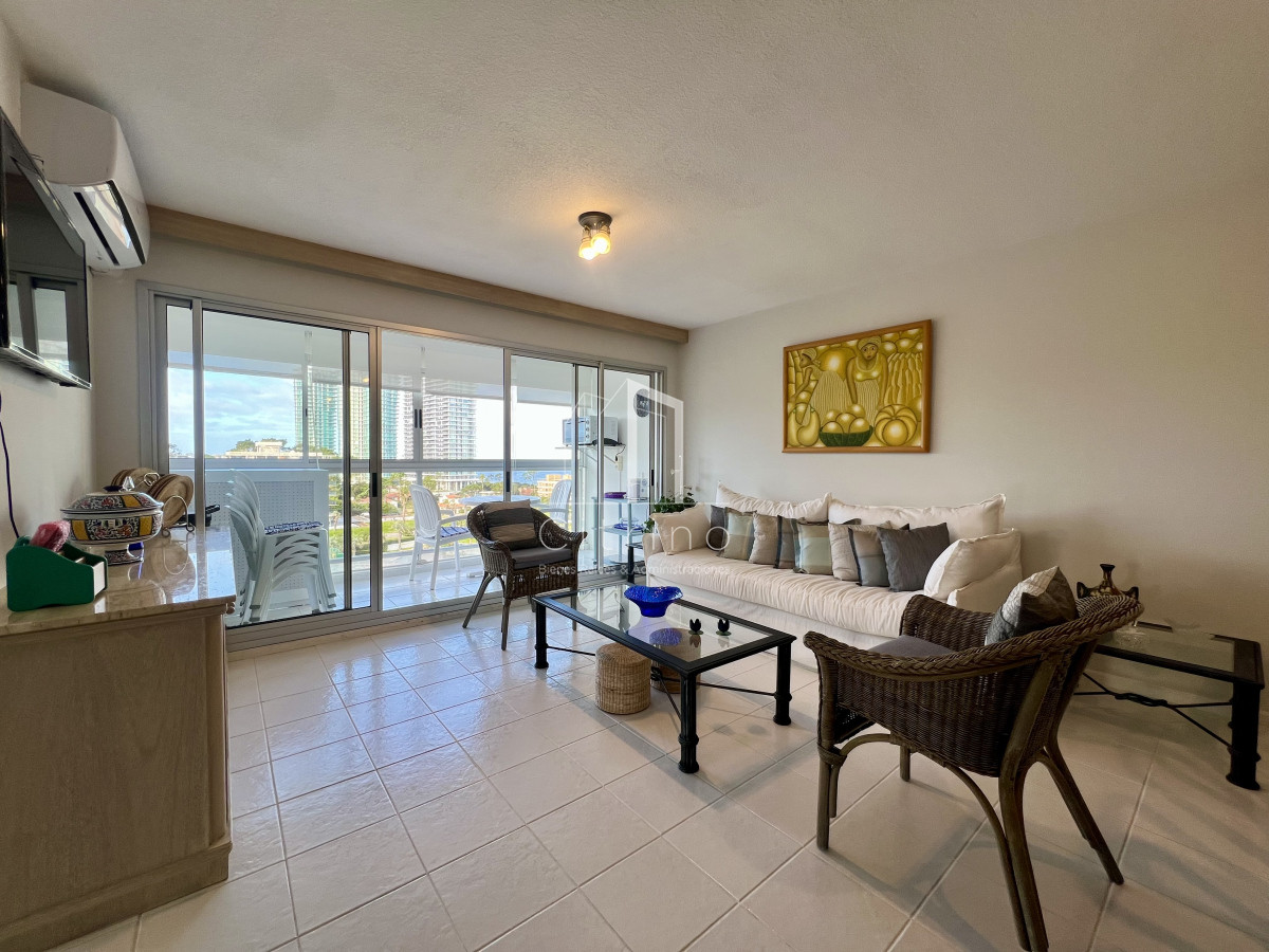 Apartamento ID.1610 - Apartamento 3 dormitorios en alquiler. Punta del este.