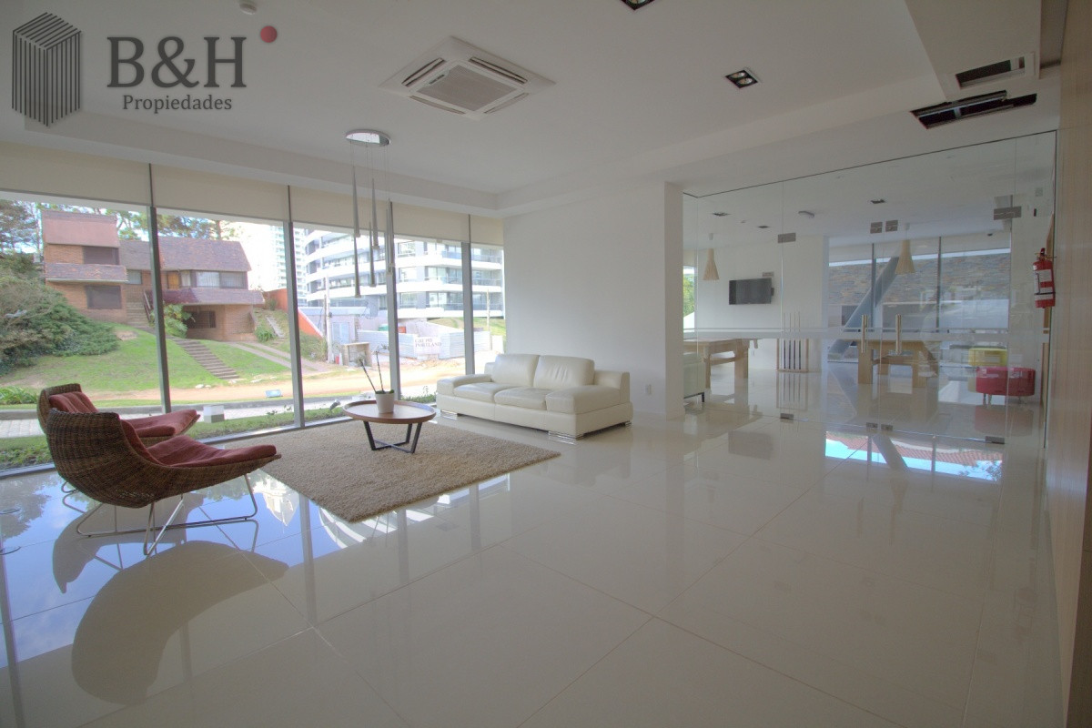 Apartamento ID.7132 - Apartamento en venta 2 dormitorios Playa Brava. Chronos. Punta del Este
