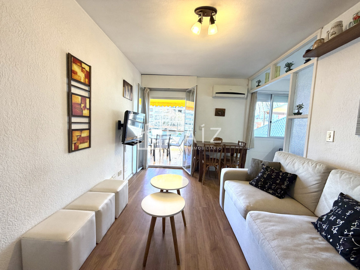 Apartamento ID.12110 - Un dormitorio en venta con gran terraza en Peninsula. 