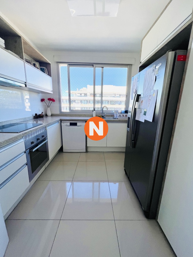 Apartamento Ref.220554 - VENTA DE APARTAMENTO DE 3 DORMITORIOS EN MANSA PUNTA DEL ESTE 