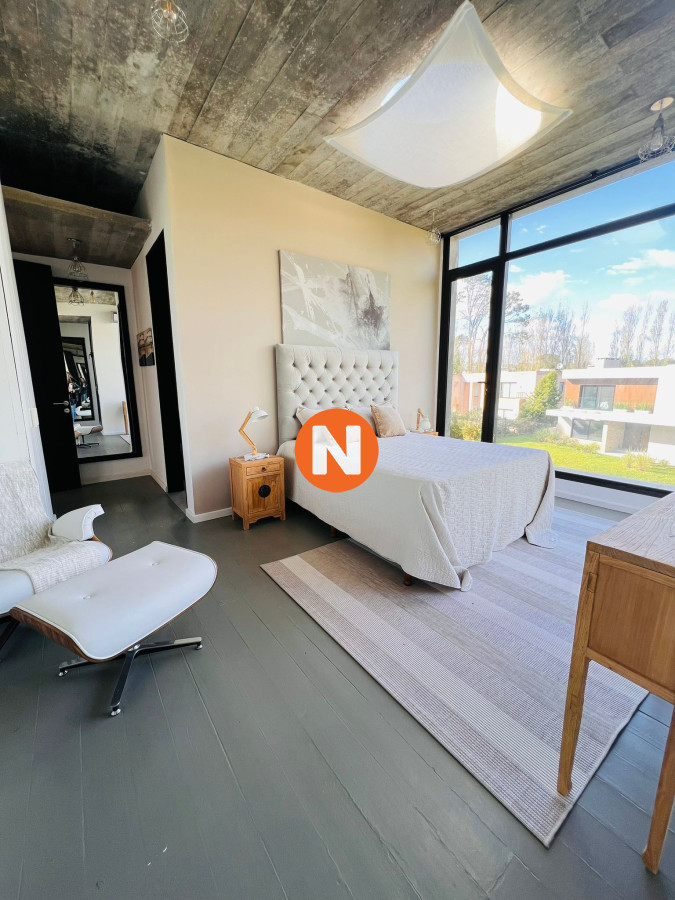 Casa Ref.221128 - Casa moderna en venta de 4 dormitorios en suite -Barrio Cerrado La Arbolada- Punta del Este.
