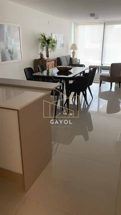 Apartamento ID.939 - Apartamento de 2 dormitorios en alquiler anual .