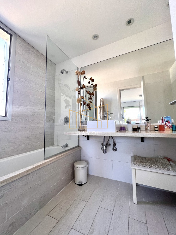 Apartamento ID.574 - Emerald apartamento en venta - 3 dormitorios + den- piscina  - Mansa Penthouse Punta del Este