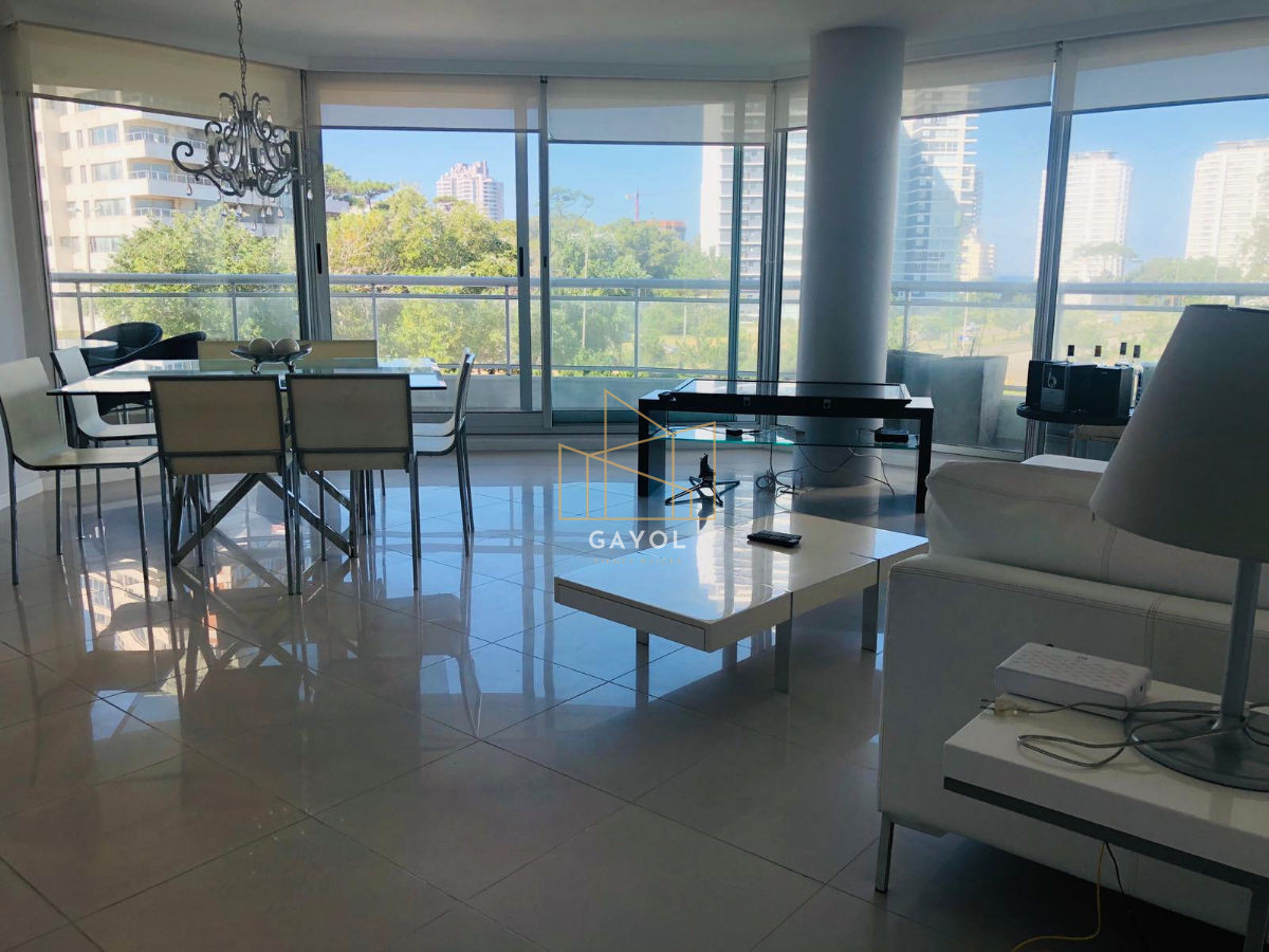 Apartamento ID.774 - Ocean Drive apartamento en venta 4 dormitorios. Permuta - Playa Brava