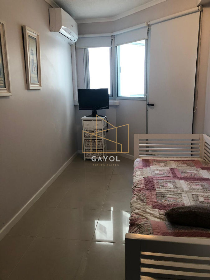 Apartamento ID.774 - Ocean Drive apartamento en venta 4 dormitorios. Permuta - Playa Brava