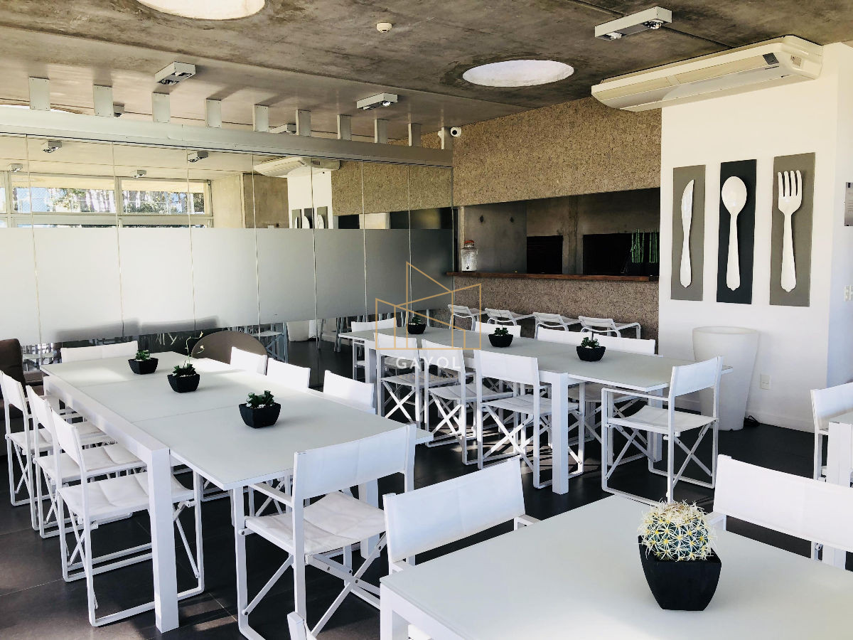 Apartamento ID.75 - Apartamento Torre One   3 dormitorios en venta y alquiler Punta del Este