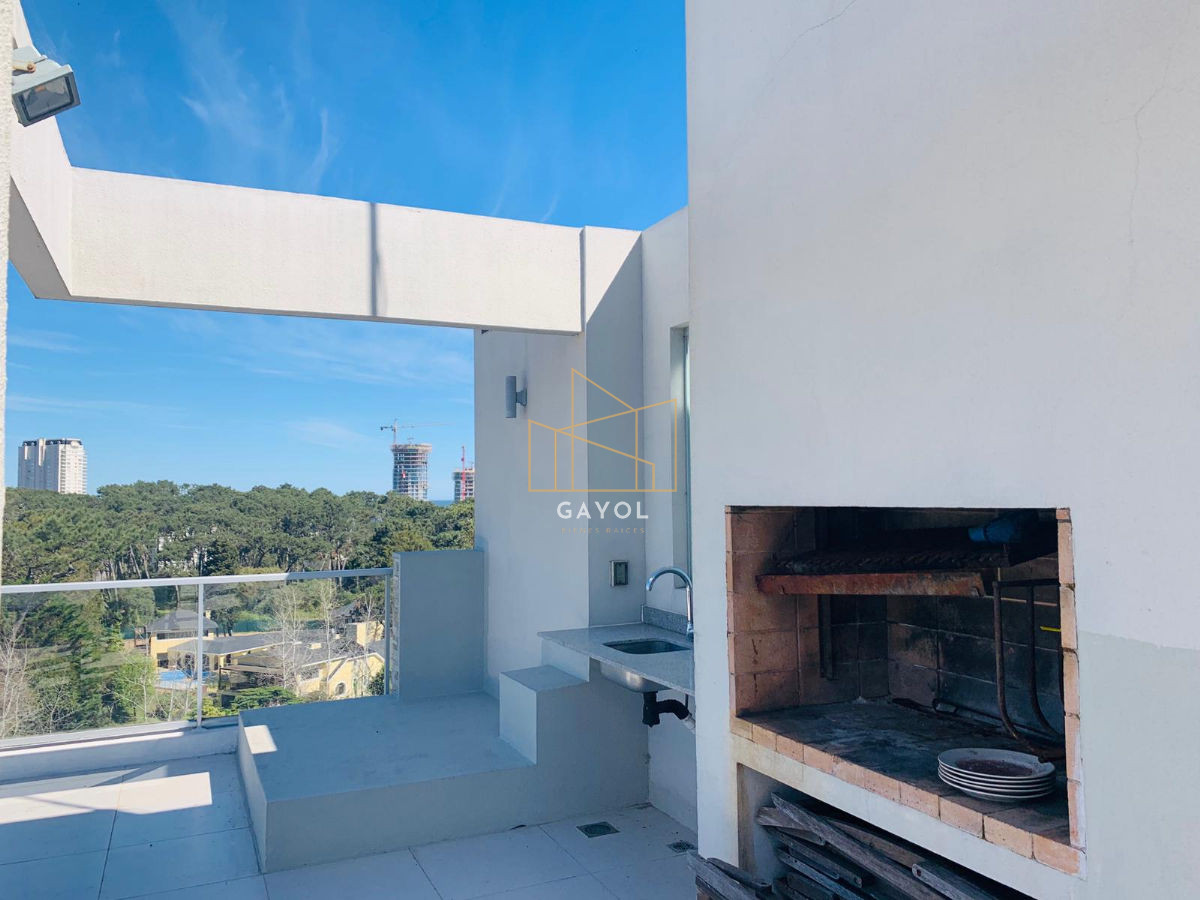 Apartamento ID.574 - Emerald apartamento en venta - 3 dormitorios + den- piscina  - Mansa Penthouse Punta del Este