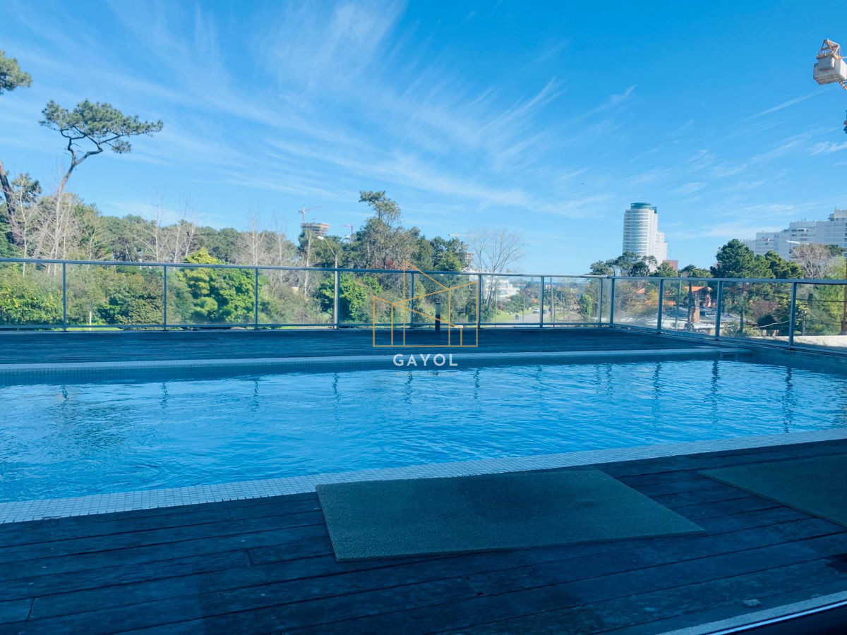 Apartamento ID.574 - Emerald apartamento en venta - 3 dormitorios + den- piscina  - Mansa Penthouse Punta del Este