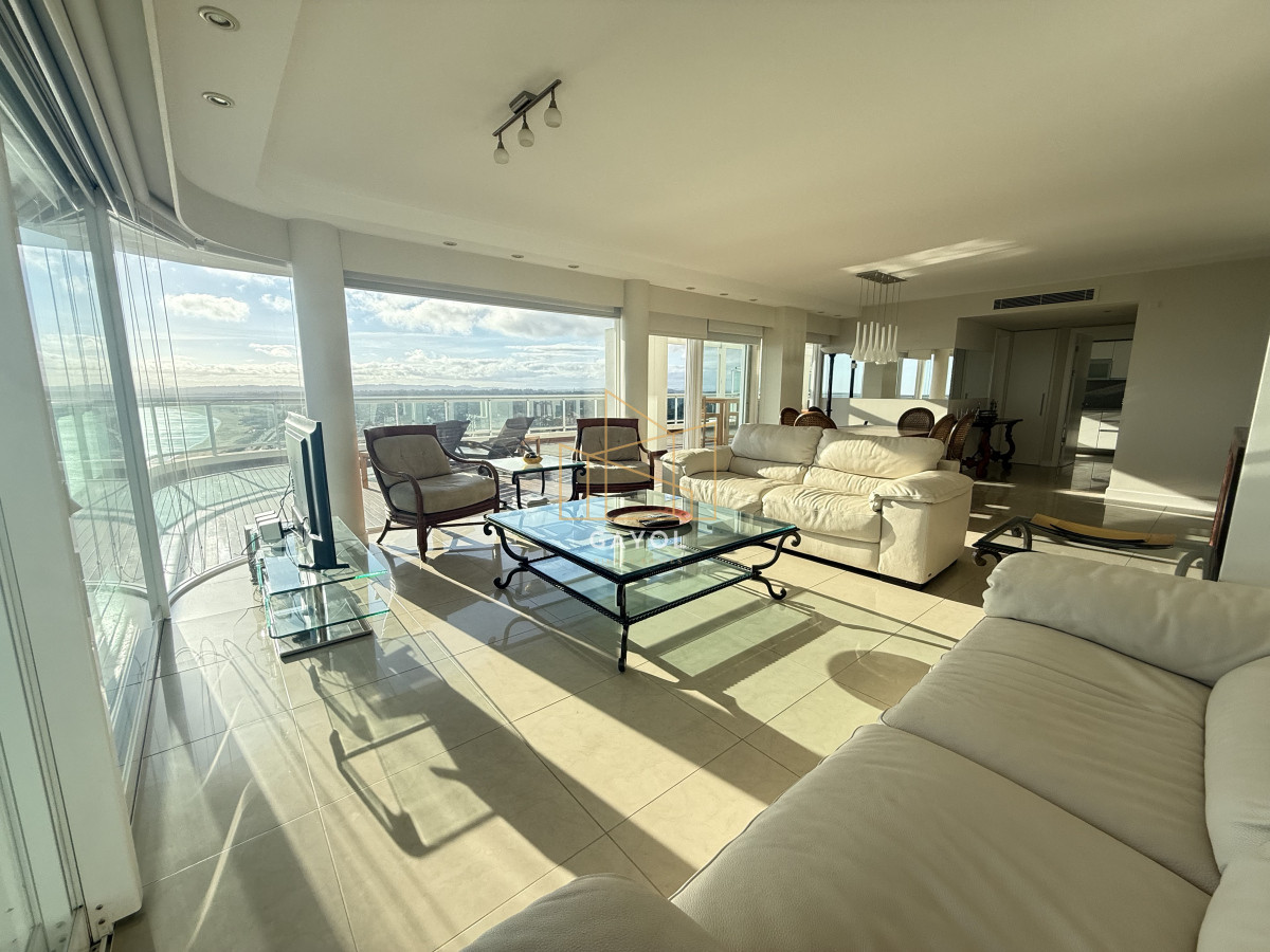Apartamento ID.931 - Aquarela apartamento 2 dormitorios y dependencia. Alquiler Temporal. Piscina vista -Punta del Este