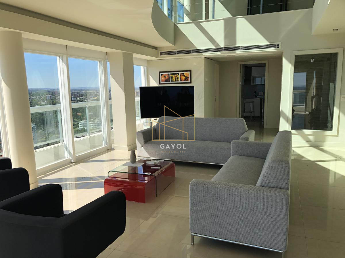 Apartamento ID.932 - Venta y alquiler anual exclusivo Pent House Aquarela  3 dormitorios y dep. 