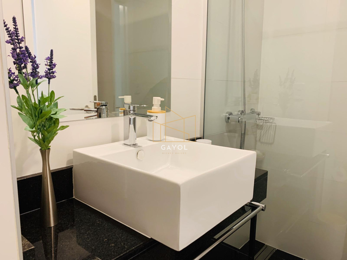 Apartamento ID.939 - Apartamento de 2 dormitorios en alquiler anual .