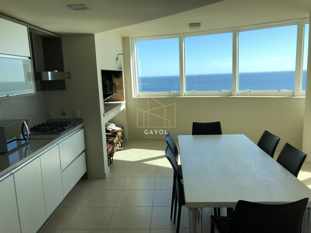 Apartamento ID.932 - Venta y alquiler anual exclusivo Pent House Aquarela  3 dormitorios y dep. 