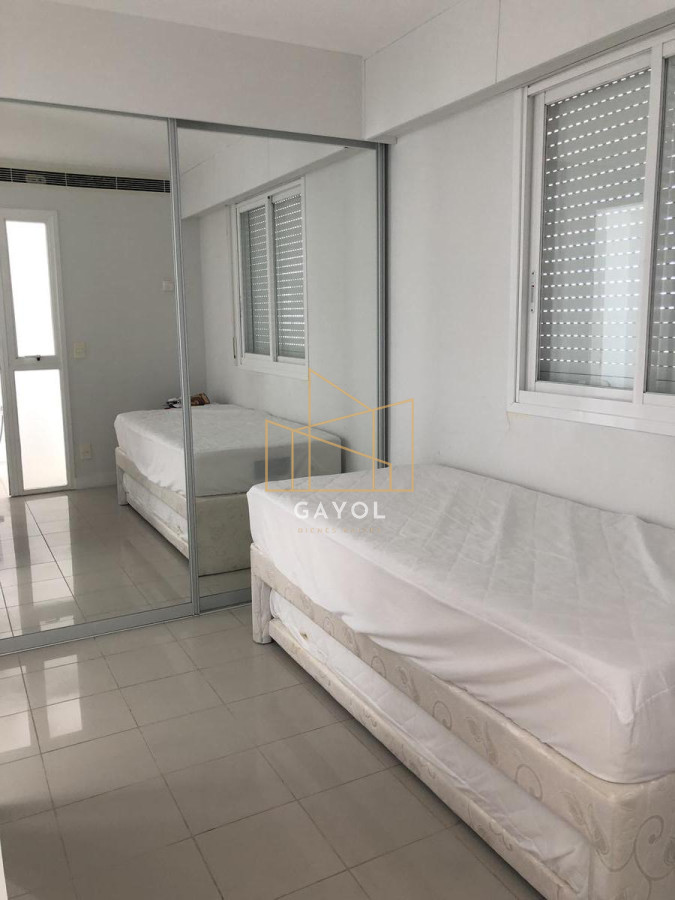 Apartamento ID.932 - Venta y alquiler anual exclusivo Pent House Aquarela  3 dormitorios y dep. 