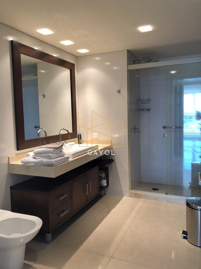 Apartamento ID.932 - Venta y alquiler anual exclusivo Pent House Aquarela  3 dormitorios y dep. 