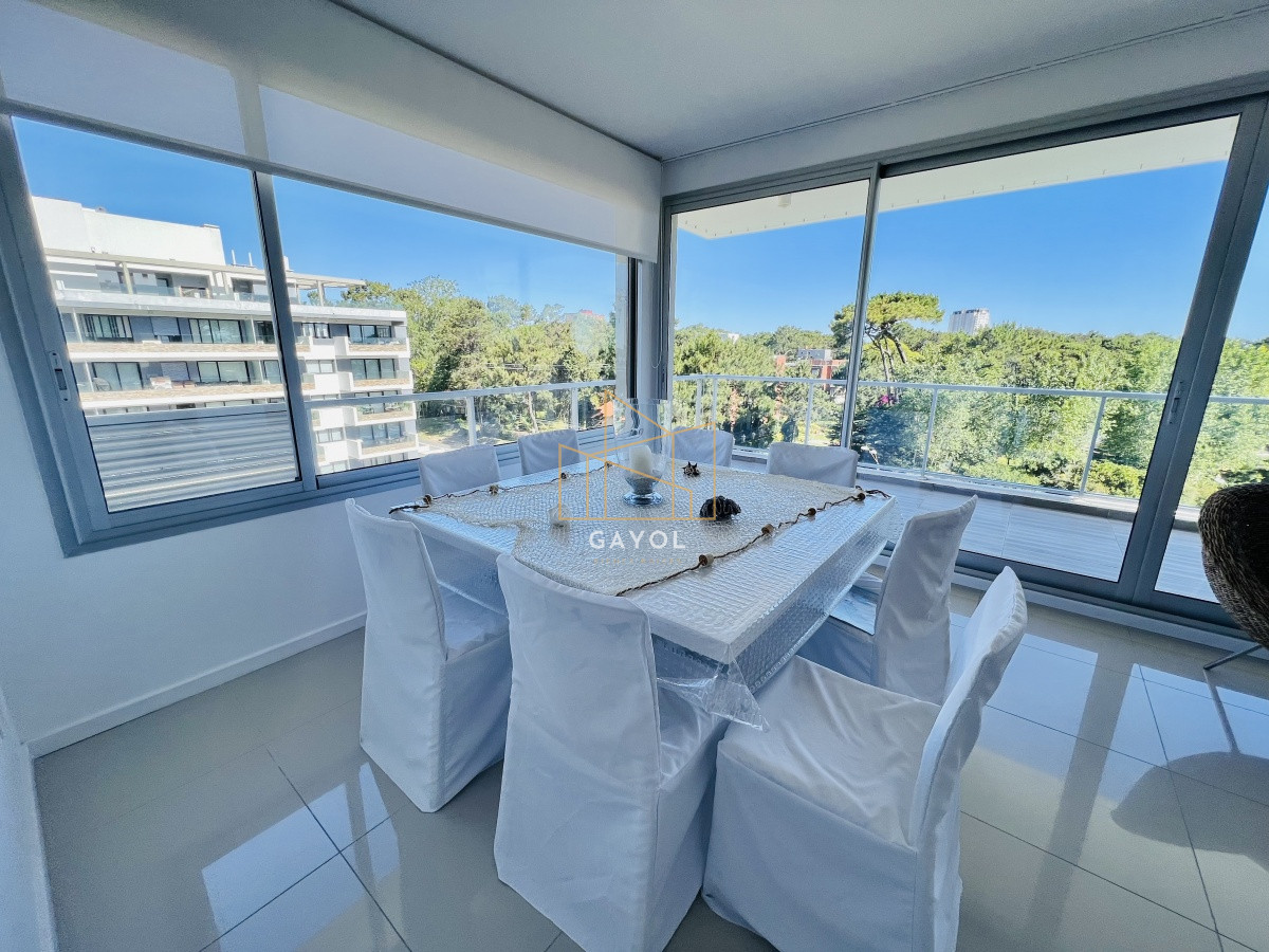 Apartamento ID.574 - Emerald apartamento en venta - 3 dormitorios + den- piscina  - Mansa Penthouse Punta del Este