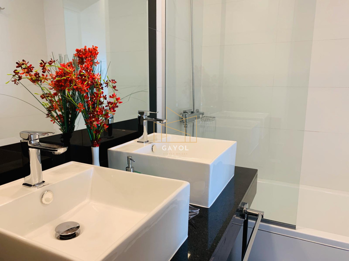 Apartamento ID.939 - Apartamento de 2 dormitorios en alquiler anual .