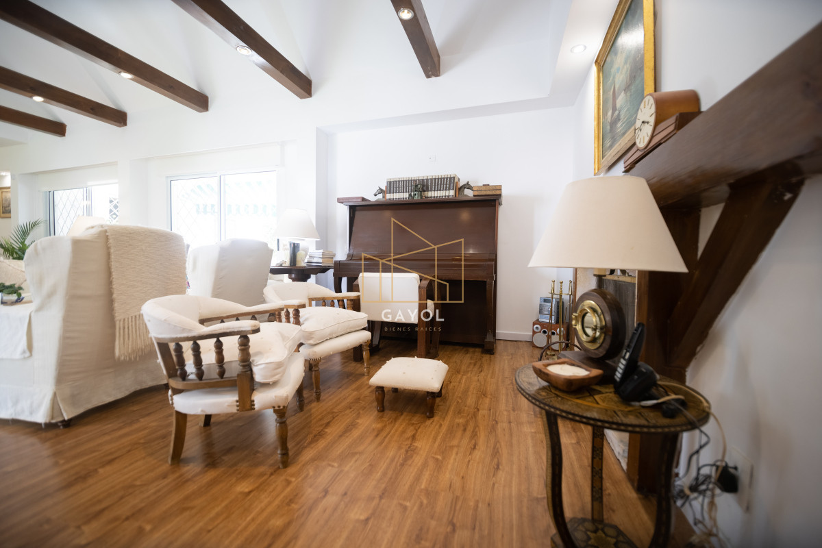 Casa ID.620 - Casa en venta en Punta del Este de 3 dormitorios. 