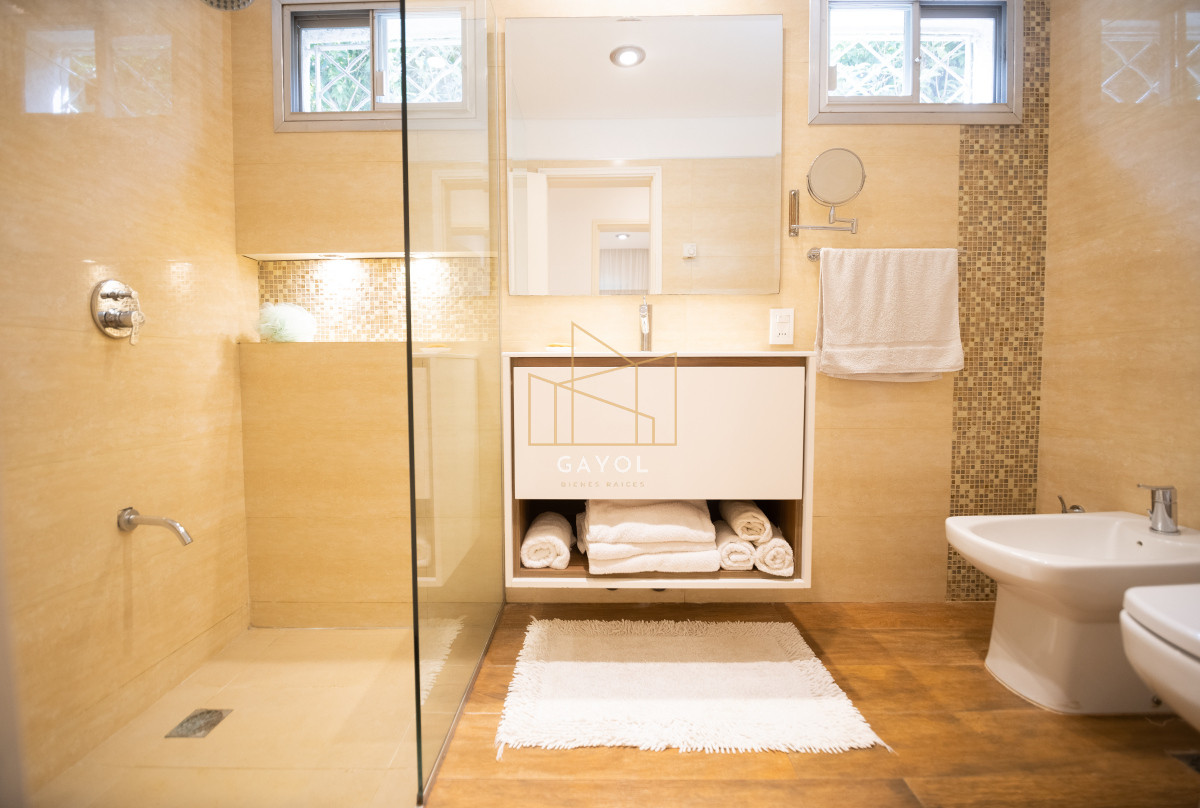 Casa ID.620 - Casa en venta en Punta del Este de 3 dormitorios. 