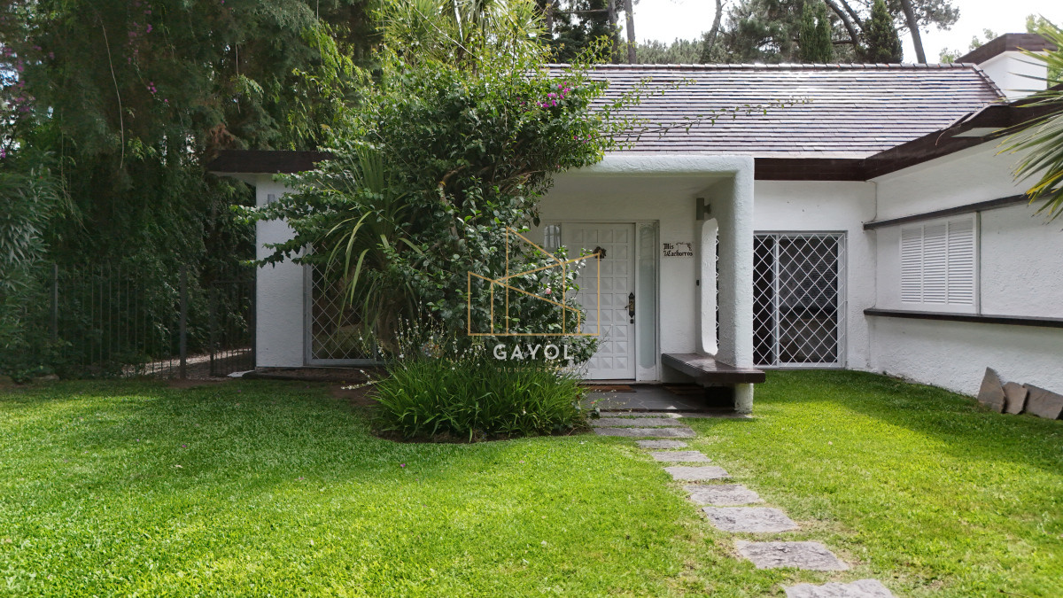 Casa ID.620 - Casa en venta en Punta del Este de 3 dormitorios. 