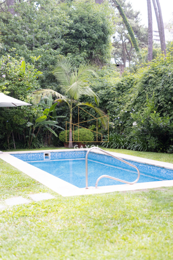 Casa ID.620 - Casa en venta en Punta del Este de 3 dormitorios. 