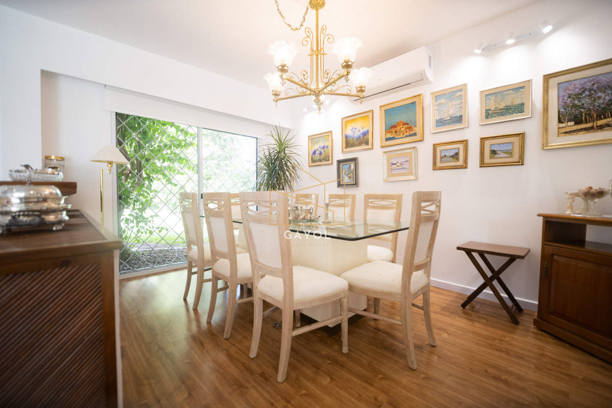 Casa ID.620 - Casa en venta en Punta del Este de 3 dormitorios. 