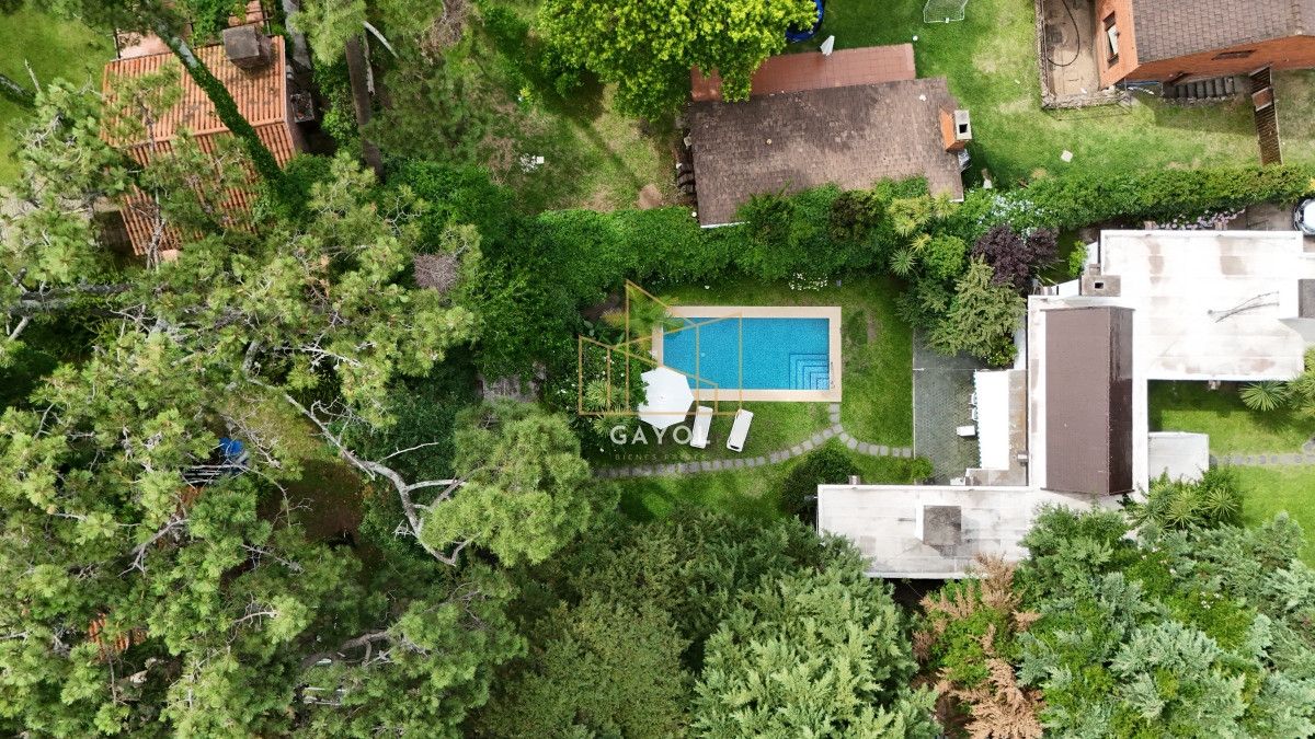 Casa ID.620 - Casa en venta en Punta del Este de 3 dormitorios. 